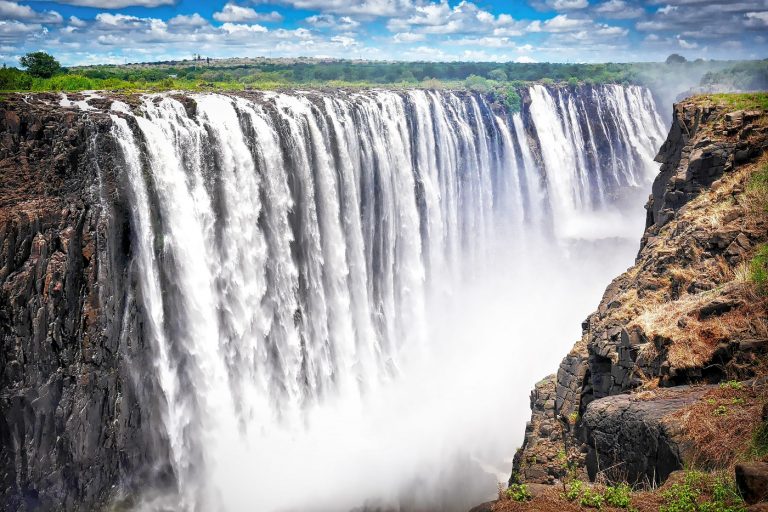 Continental Reinsurance Plc annonce le lieu de la 9ème édition des Prix panafricains du journalisme de la (Re)assurance à Victoria Falls, au Zimbabwe